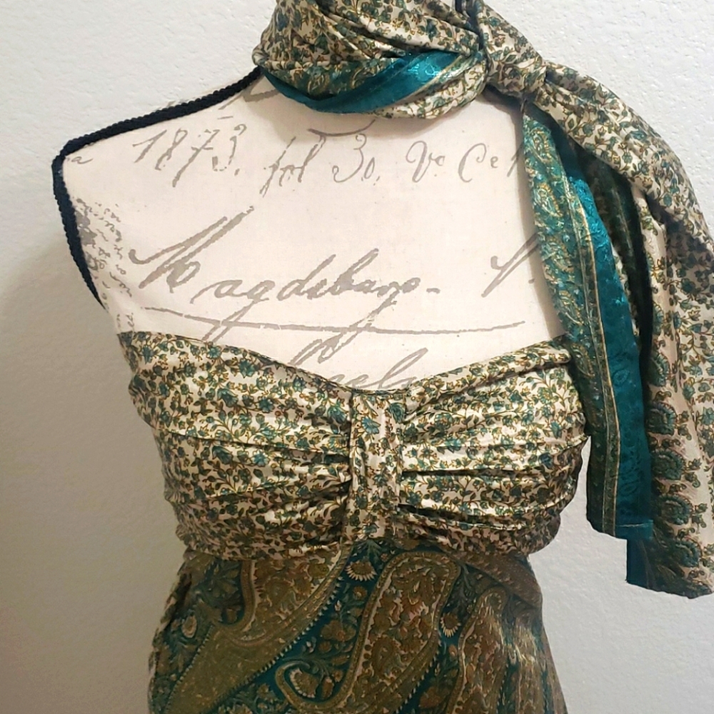 Jedzebel Silk Dress - Picture 4 of 6